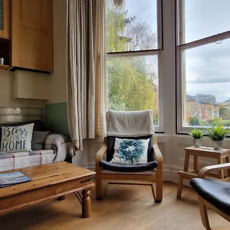 Lovely Victorian In Clifton Village *