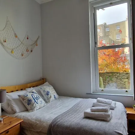 アパート Lovely Victorian In Clifton Village ブリストル