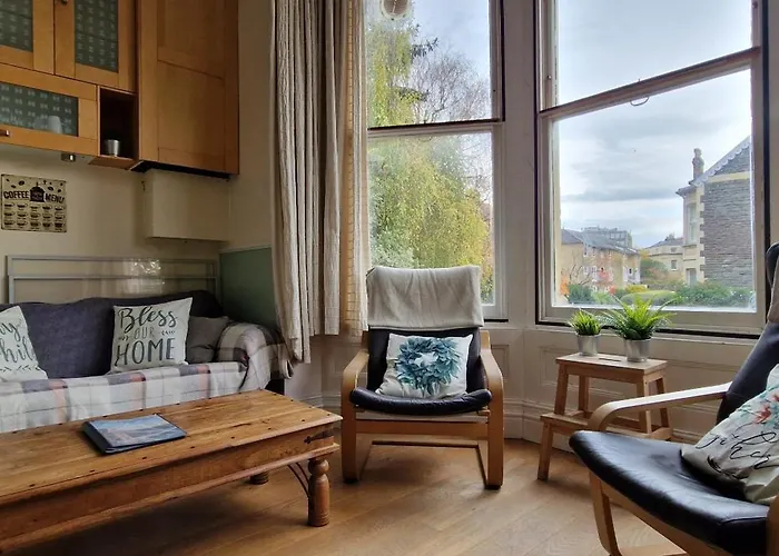 Lovely Victorian In Clifton Village *