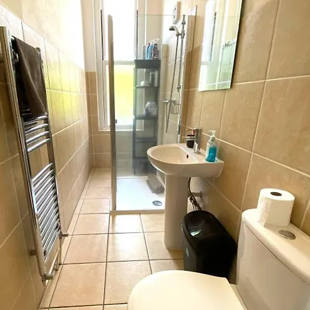 Lovely Victorian In Clifton Village Apartment *