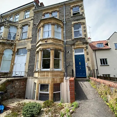 Lovely Victorian In Clifton Village *